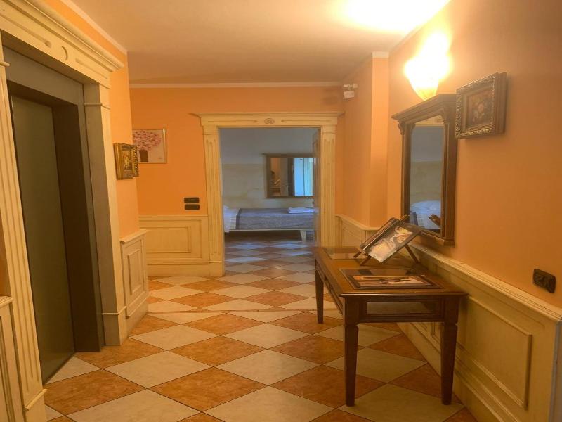 Due Colonne - Genel