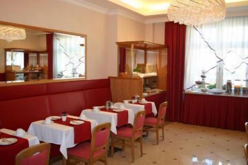 Corvinus Pension - Restoran