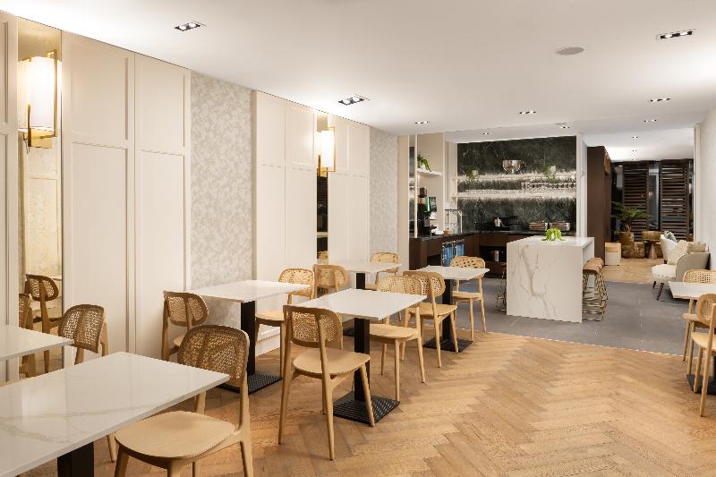 Hilton Heidelberg - Genel