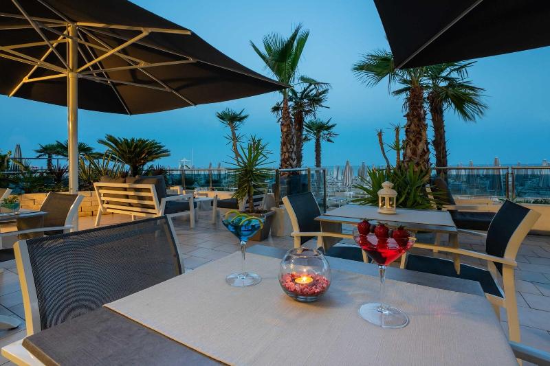 Delaville - Bar