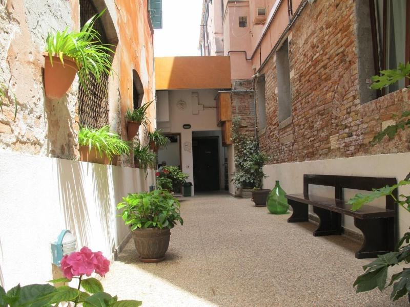 Antica Raffineria - Genel