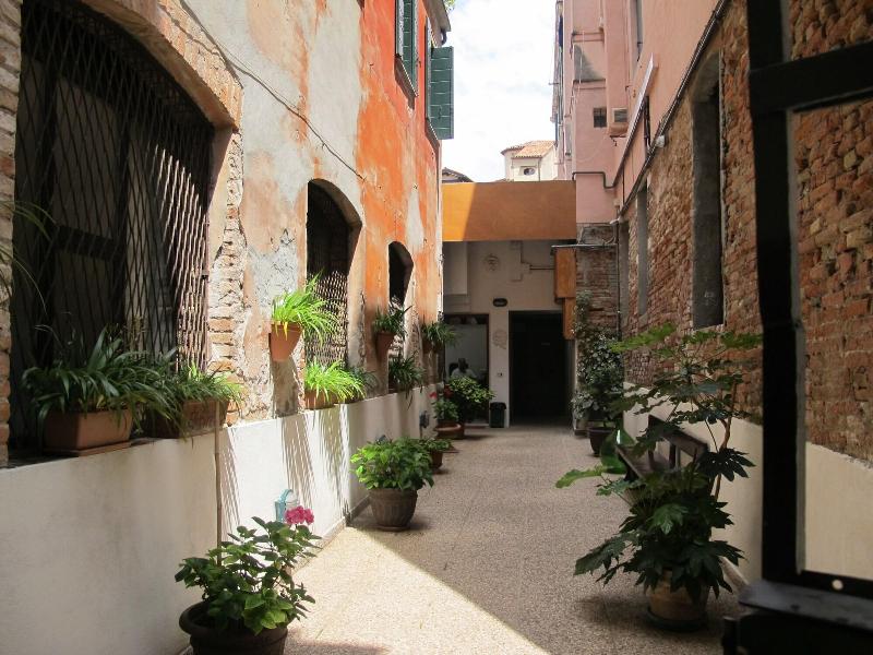 Antica Raffineria - Genel