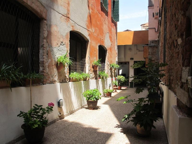 Antica Raffineria - Genel
