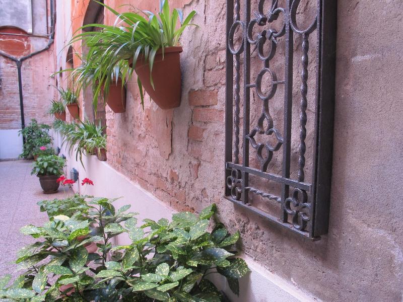 Antica Raffineria - Genel