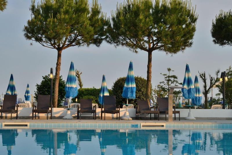 Park Hotel Ermitage - Havuz