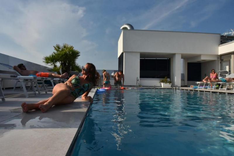Hotel Venice Beach  lifestyle - Havuz