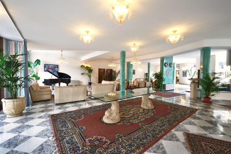 Hotel Jasminum - Lobi
