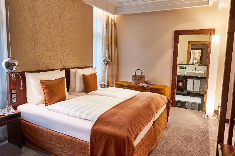 Vier Jahreszeiten Kempinski Munchen - Oda