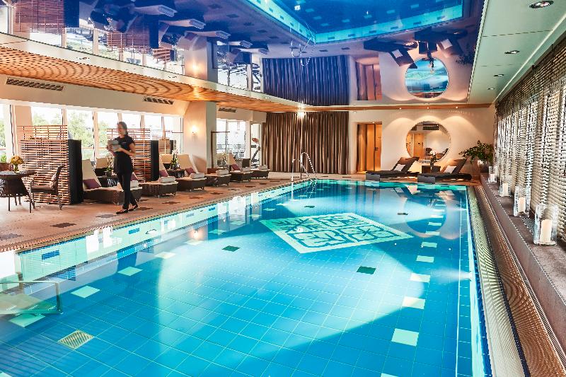 Vier Jahreszeiten Kempinski Munchen - Havuz