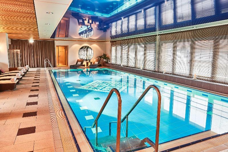 Vier Jahreszeiten Kempinski Munchen - Havuz