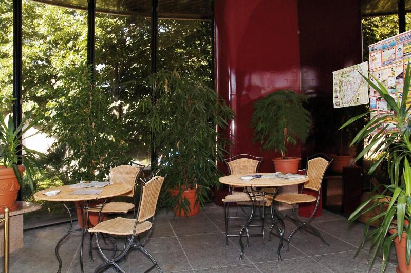 Balletti Palace - Genel