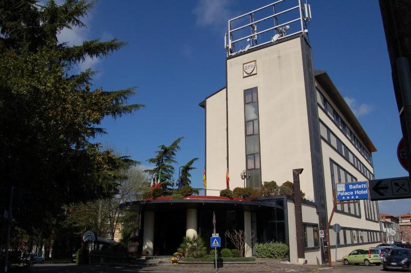 Balletti Palace - Genel