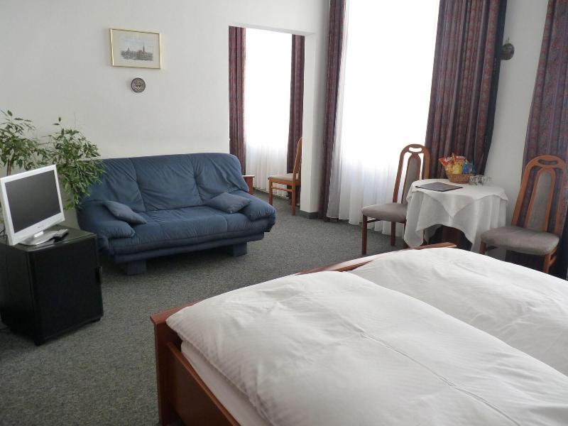 Hotel Pension Lumes self check in - Oda