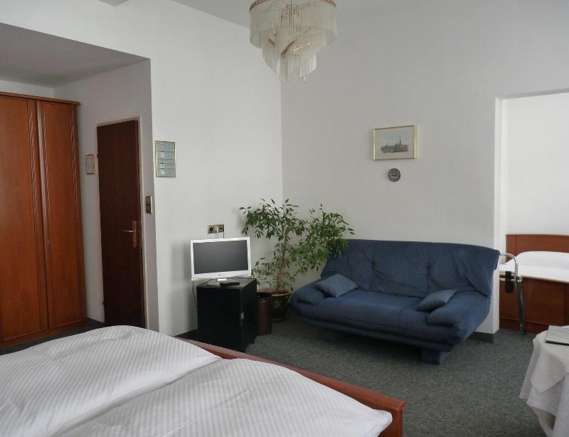 Hotel Pension Lumes self check in - Oda