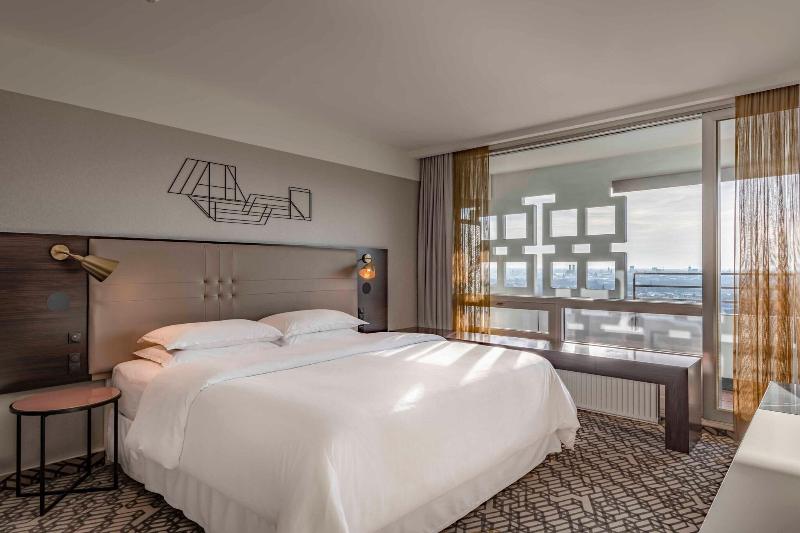 Sheraton Munich Arabellapark - Oda