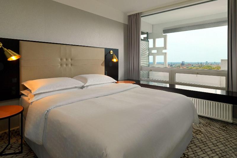 Sheraton Munich Arabellapark - Oda