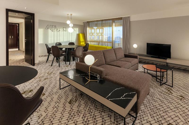 Sheraton Munich Arabellapark - Oda