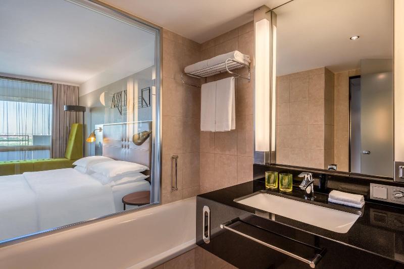 Sheraton Munich Arabellapark - Oda