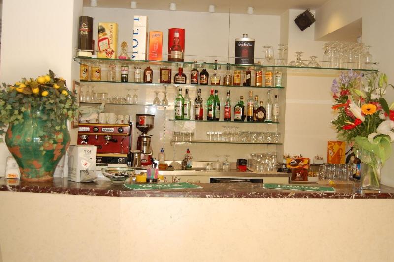 Hotel Romeo - Bar