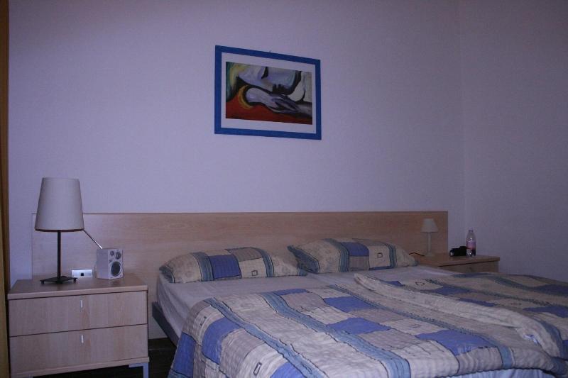 Hotel Romeo - Oda