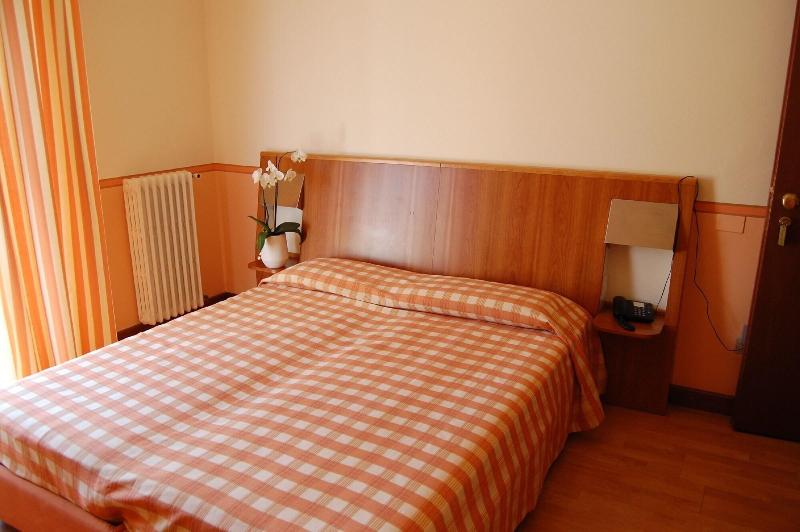 Hotel Romeo - Oda