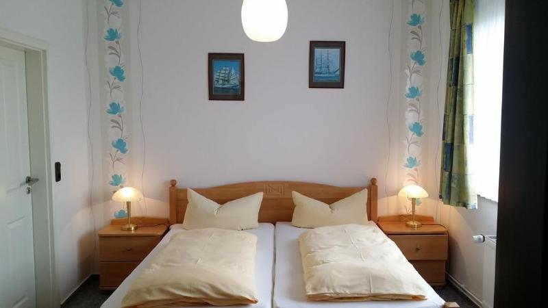 Strandhof - Genel